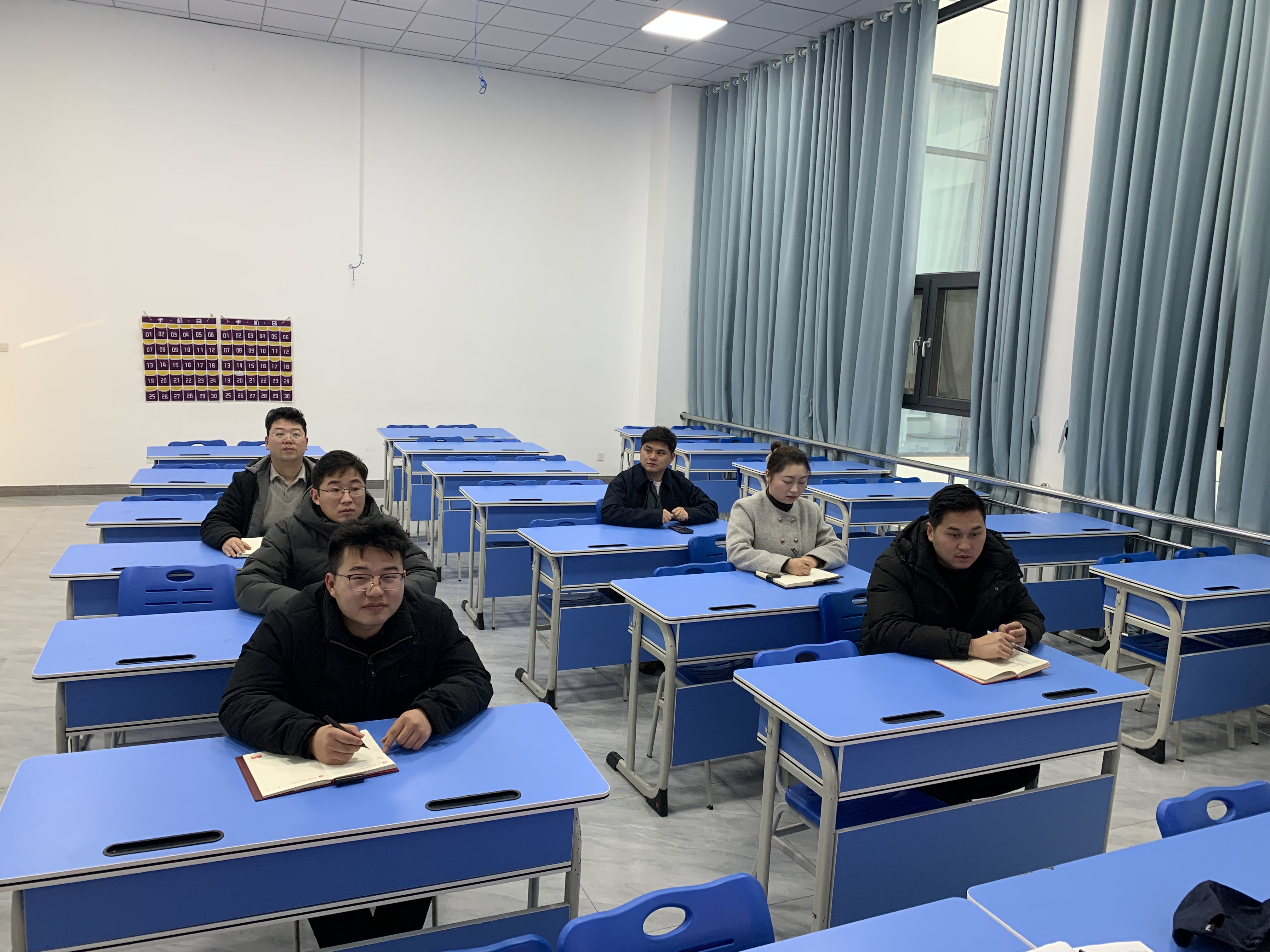 图片4.jpg 图片4.jpg